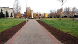 В рамках реализации национального проекта "Жильё и городская среда" выполнены работы по благоустройству дворовой и общественной территории